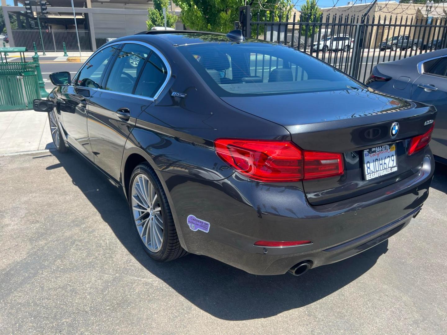 2019 DARK GRAY /BLACK BMW 5-Series (WBAJA9C5XKB) , located at 744 E Miner Ave, Stockton, CA, 95202, (209) 944-5770, 37.956863, -121.282082 - PLUS TAXES AND FEES - Photo#10